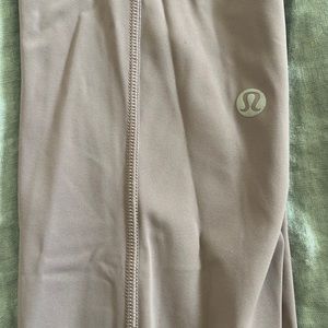 Mauve fast and free 7/8 length size 6